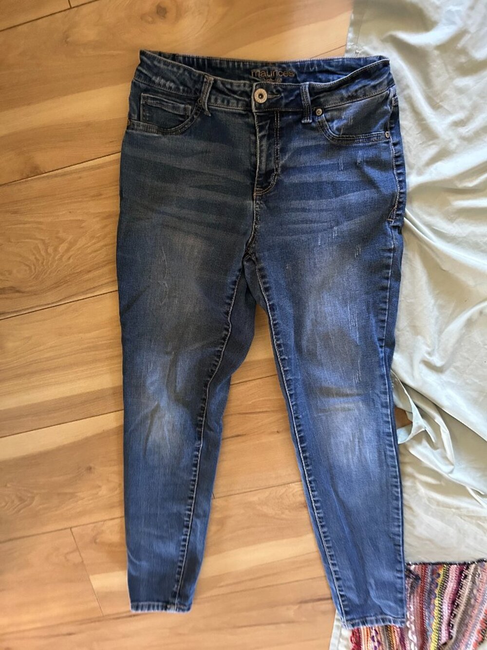 size medium stretch demin blue denim jeans womens pants maurices - Picture 3 of 6